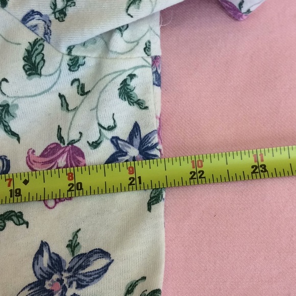 FINAL SALE PRICE Loungees Snap Front Floral & Lace Robe - Picture 6 of 8